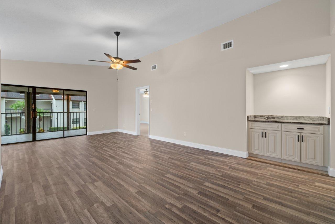 1102 Wingfoot Drive, Unit C Jupiter, FL 33458 - Photo 7 of 29 012-1102WingfootDrive-Jupiter-FL-33458-S