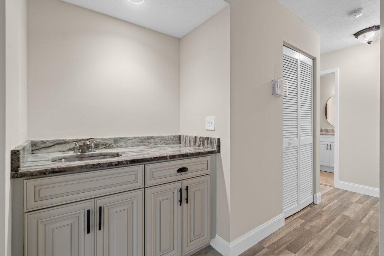 1102 Wingfoot Drive, Unit C Jupiter, FL 33458 - Photo 8 of 29 024-1102WingfootDrive-Jupiter-FL-33458-S