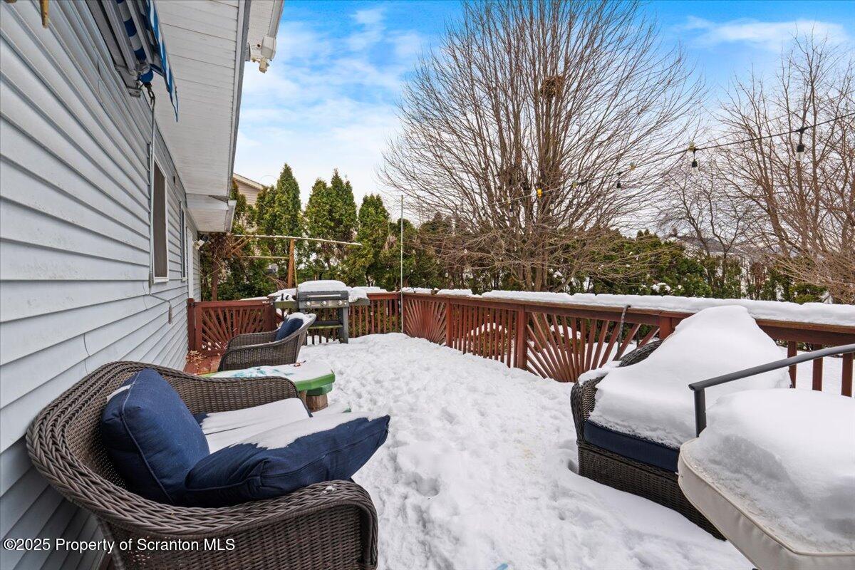 211 New Street Duryea, PA 18642 - Photo 29 of 32 a view of a chair and tables in the balcony