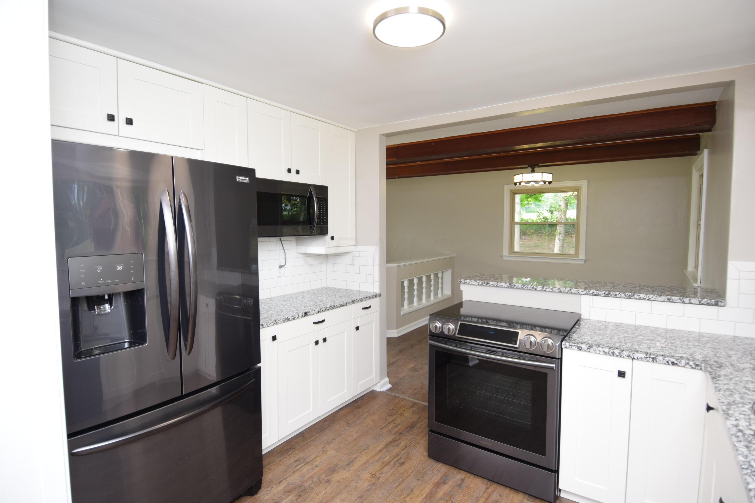 4002 Wheeling Road Northeast Lancaster, OH 43130 - Photo 16 of 71 Gallery Image 16