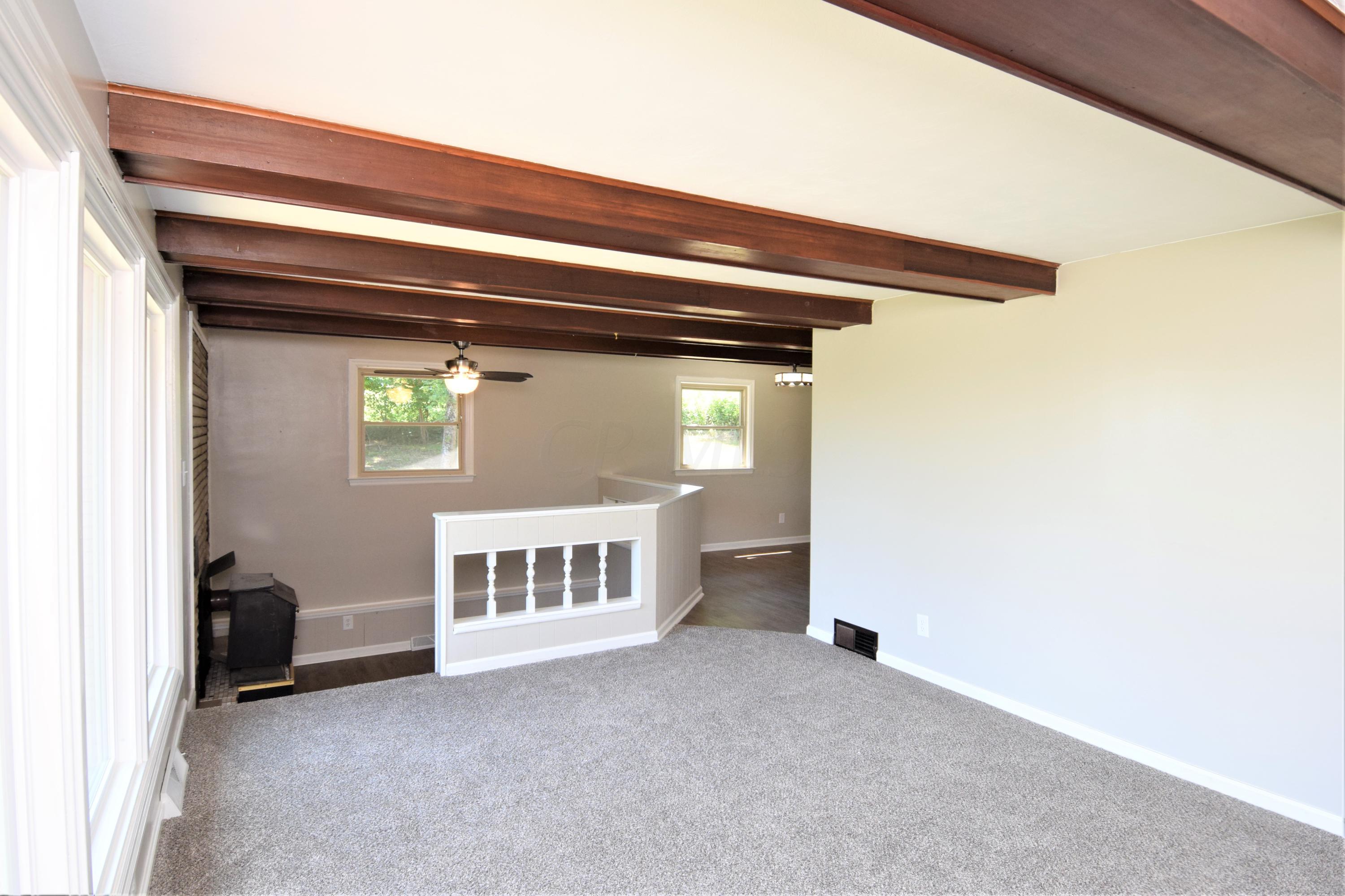4002 Wheeling Road Northeast Lancaster, OH 43130 - Photo 6 of 71 Gallery Image 6