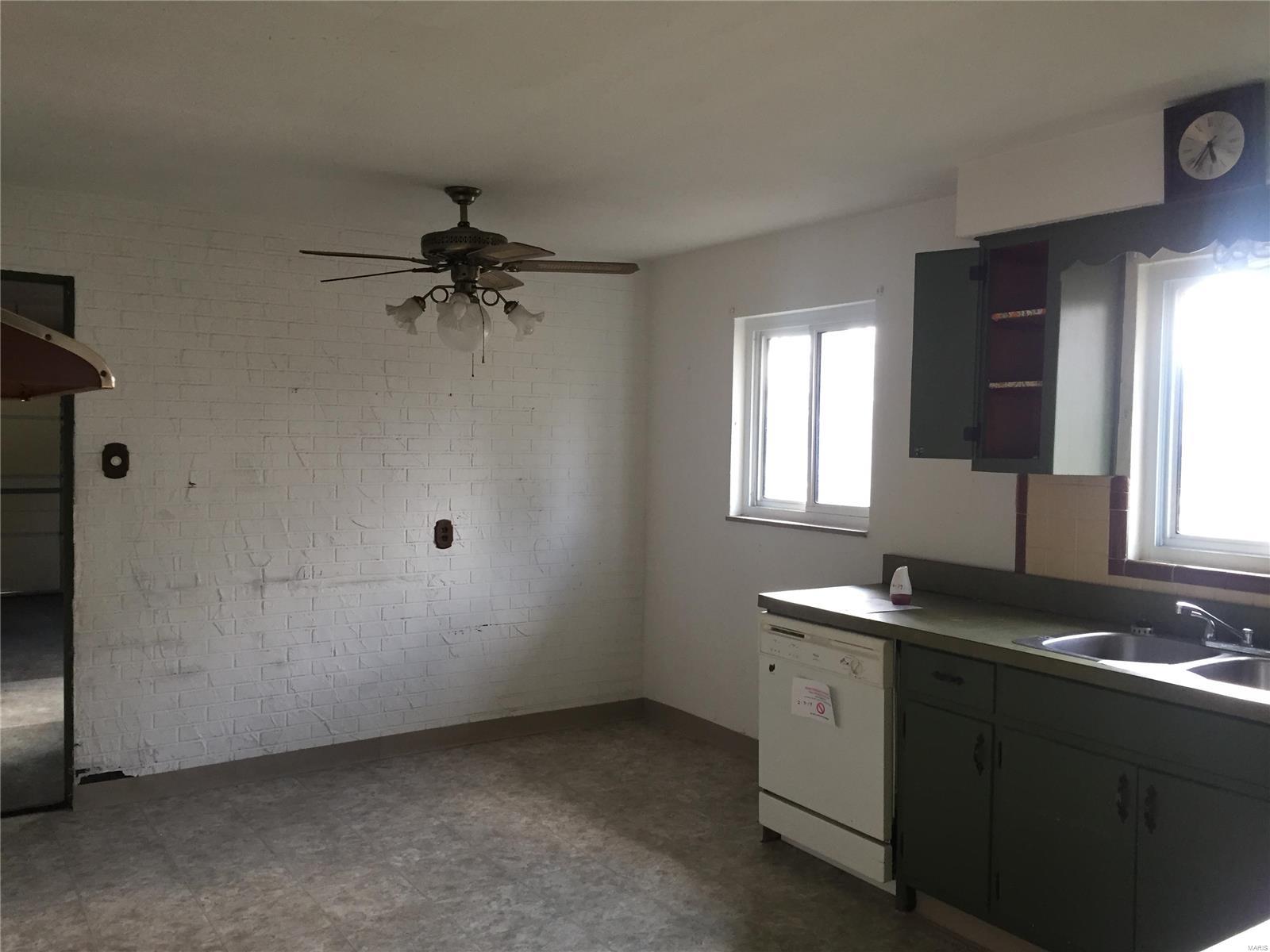 932 Werner Road Belleville, IL 62223 - Photo 5 of 14 Gallery Image 5