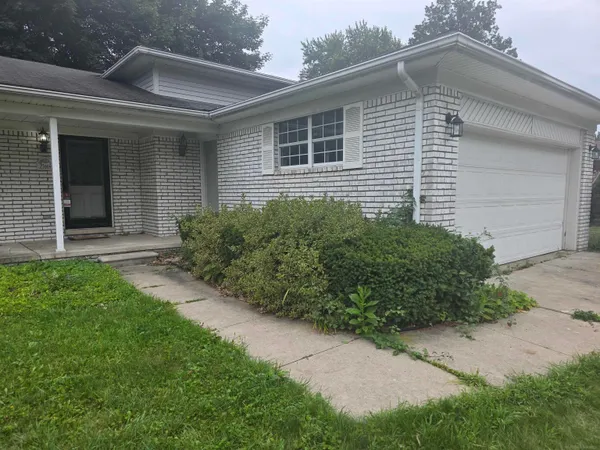 $2,000 | 21669 Tulipwood Street, Woodhaven, MI 48183