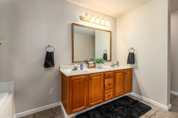 $275,000 | 1705 Josephine Lane, Marion, IL 62959