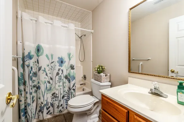 $275,000 | 1705 Josephine Lane, Marion, IL 62959