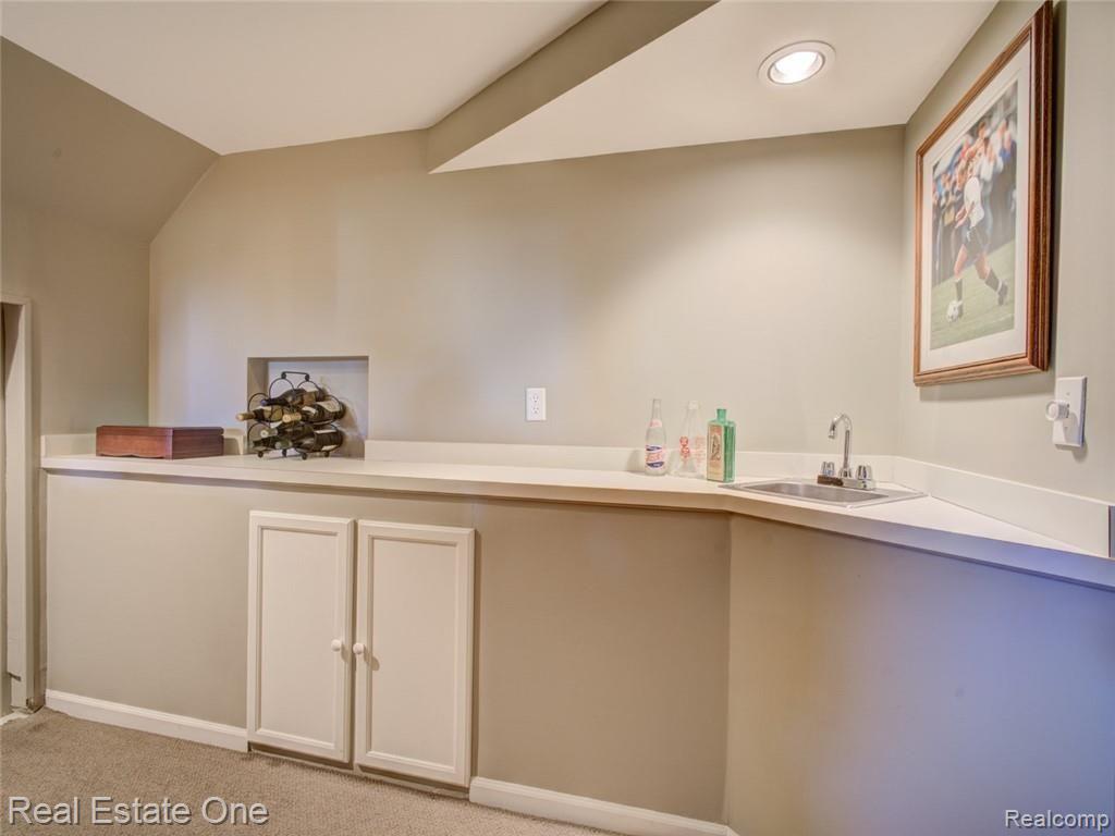 1584 Monica Court Rochester, MI 48306 - Photo 31 of 40 DSC07335_6_7.jpg
