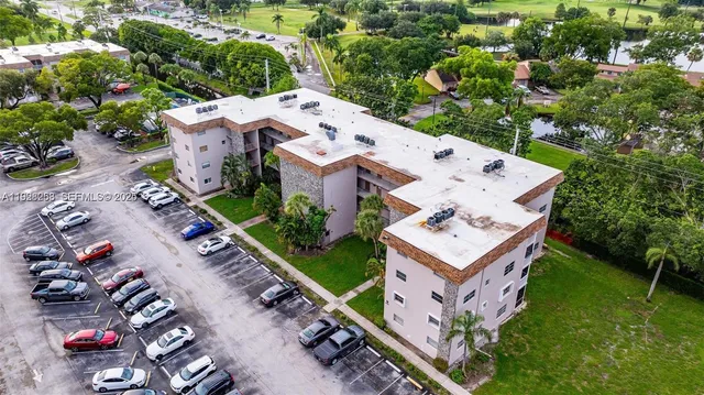 $195,000 | 8161 Southwest 24th Court, Unit 404, Davie, FL 33324
