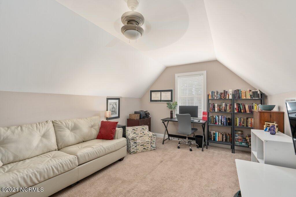 6106 Lydden Road Wilmington, NC 28409 - Photo 26 of 38 Bonus room 20 x 12