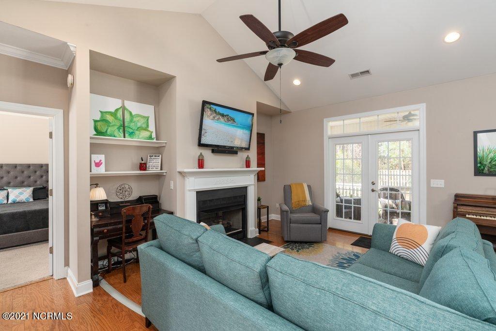 6106 Lydden Road Wilmington, NC 28409 - Photo 5 of 38 Open living room