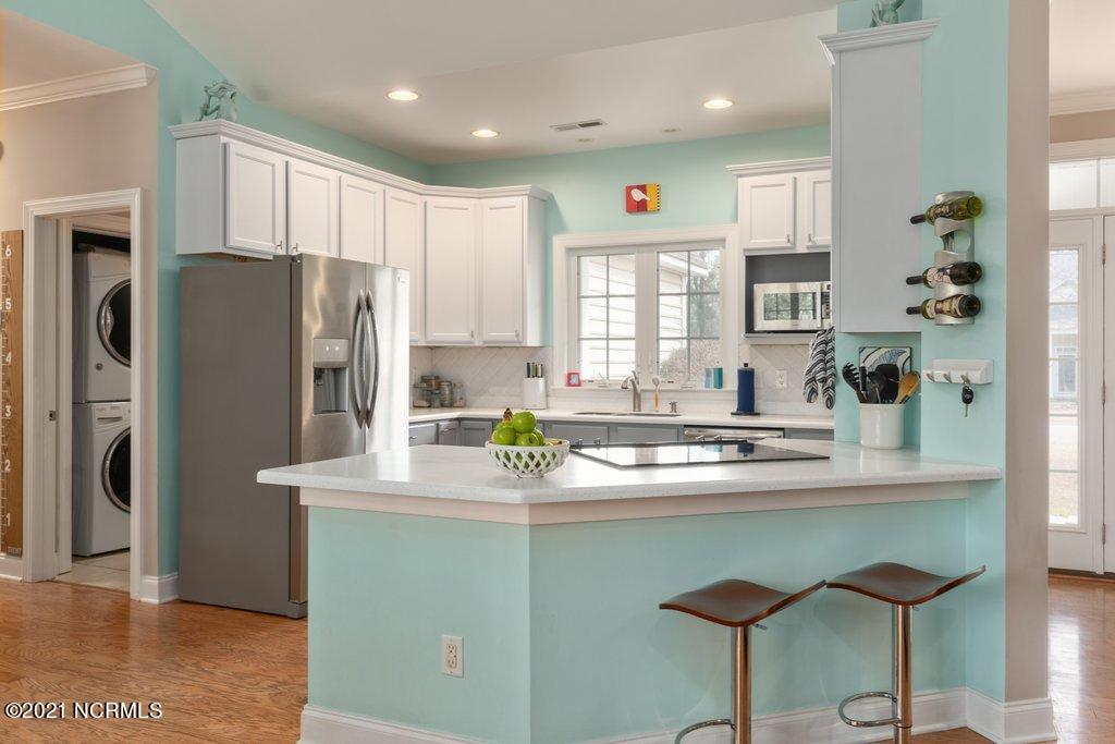 6106 Lydden Road Wilmington, NC 28409 - Photo 6 of 38 Updated kitchen