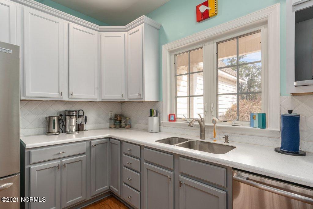 6106 Lydden Road Wilmington, NC 28409 - Photo 9 of 38 Updated kitchen