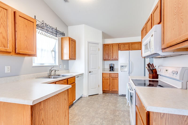 6211 Hugh Willis Road Powell, TN 37849 - Photo 6 of 20 Gallery Image 6