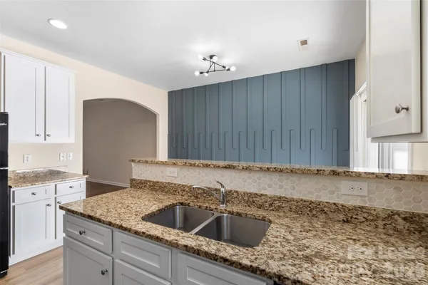 $1,945 | 7621 Mockernut Drive, Charlotte, NC 28215