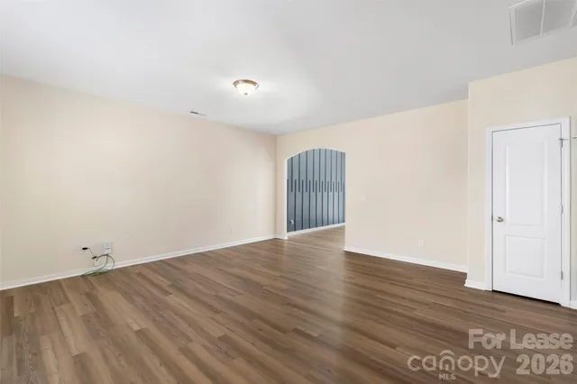 $2,075 | 7621 Mockernut Drive, Charlotte, NC 28215