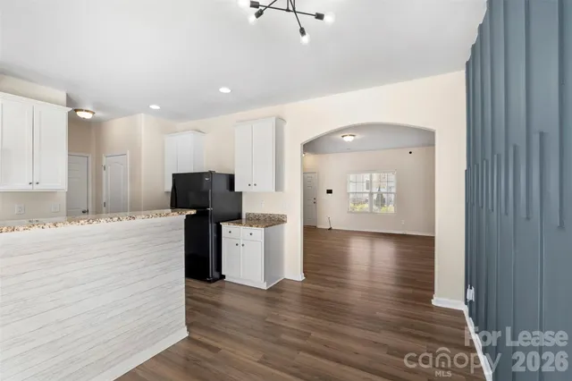 $2,075 | 7621 Mockernut Drive, Charlotte, NC 28215