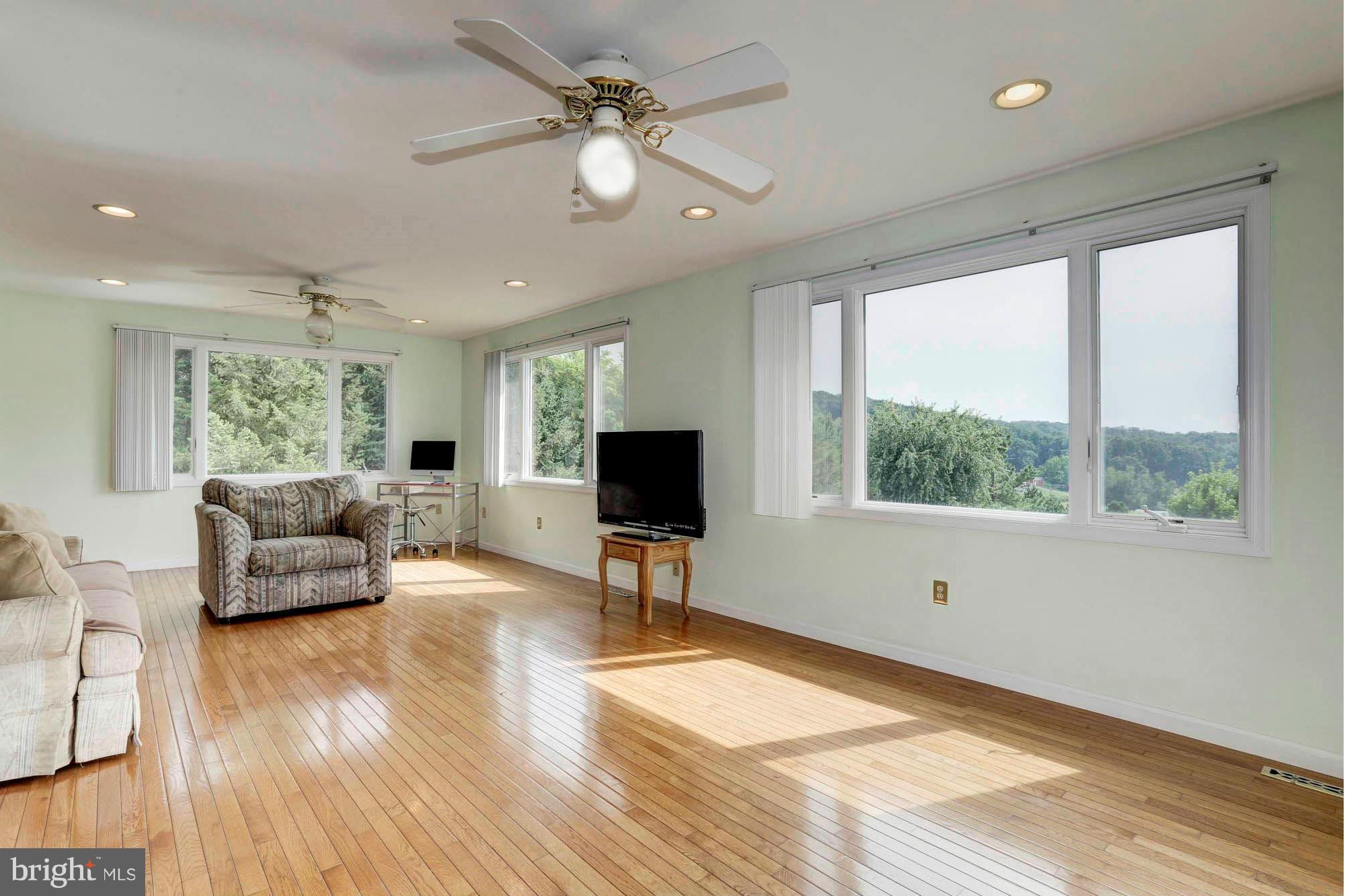2714 Ebbvale Road Manchester, MD 21102 - Photo 13 of 30 Family Room