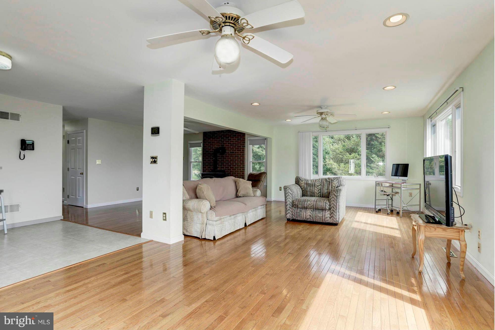 2714 Ebbvale Road Manchester, MD 21102 - Photo 14 of 30 Family Room