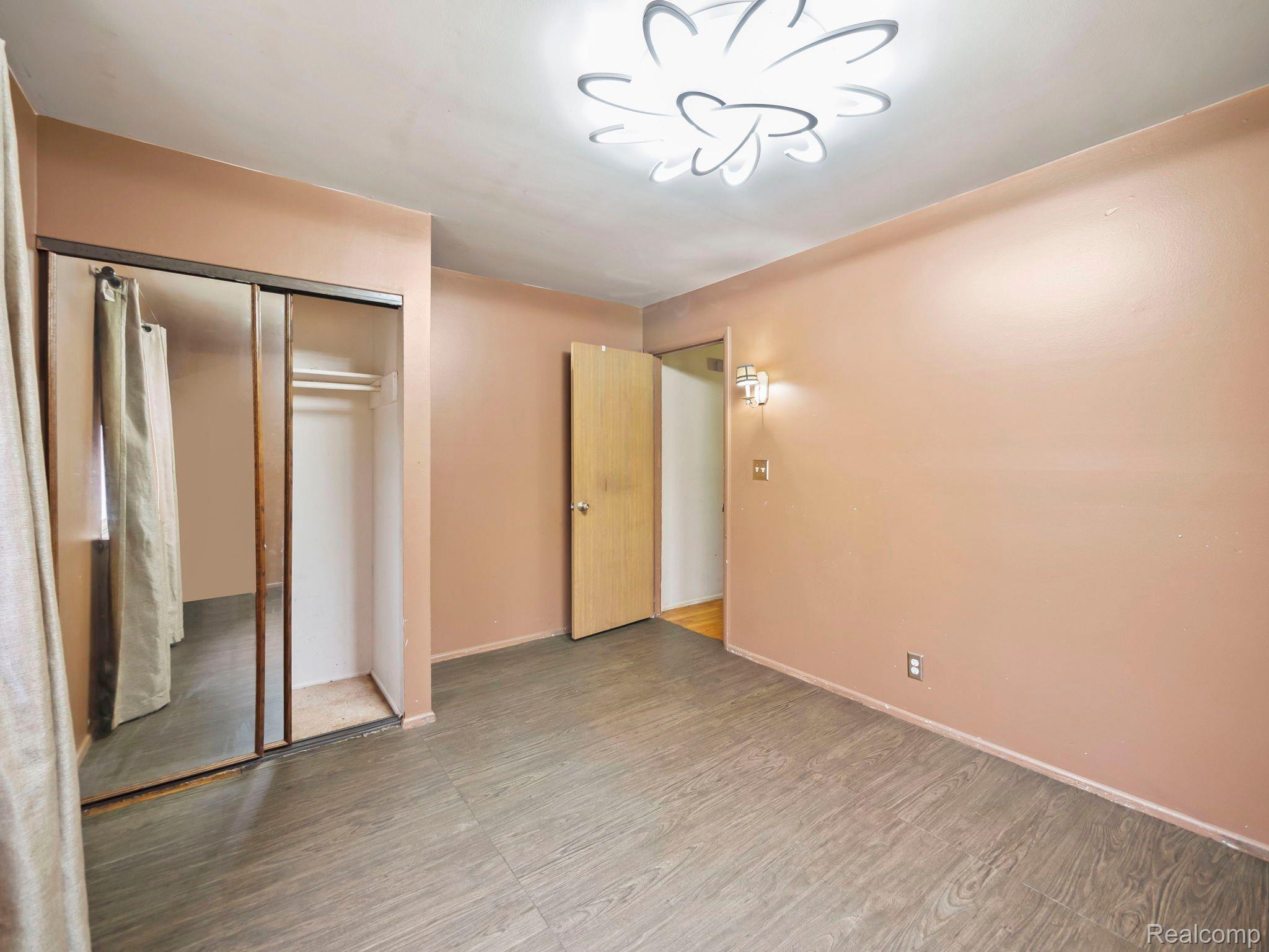 4639 Beecher Road Flint, MI 48532 - Photo 12 of 24 Gallery Image 12