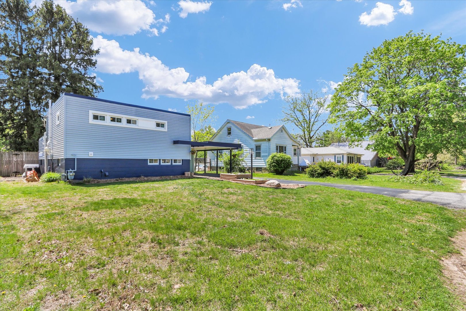 1307 West Clark Street Champaign, IL 61821 - Photo 2 of 32 Gallery Image 2