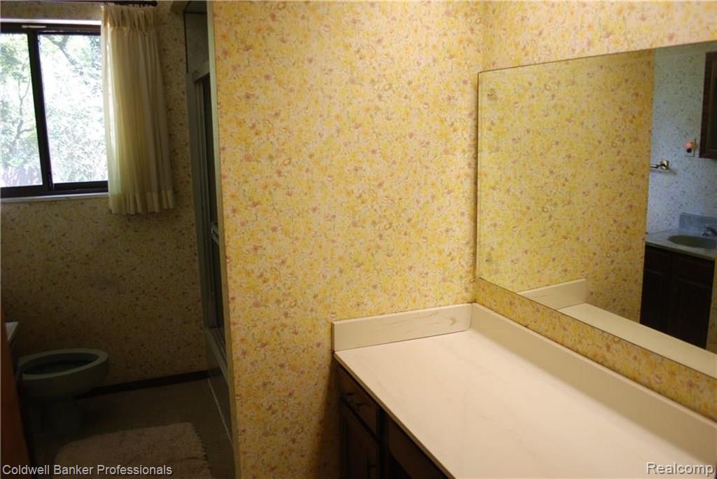 29800 Westgate Road Farmington Hills, MI 48334 - Photo 10 of 43