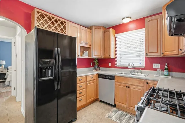 $215,000 | 523 Thomas Street, Pittsburgh, PA 15239