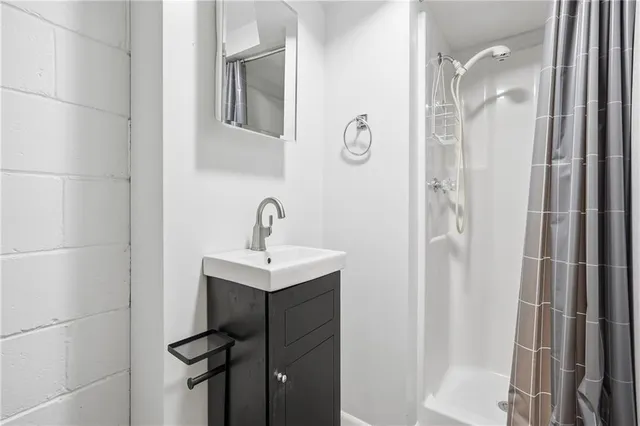 $215,000 | 523 Thomas Street, Pittsburgh, PA 15239