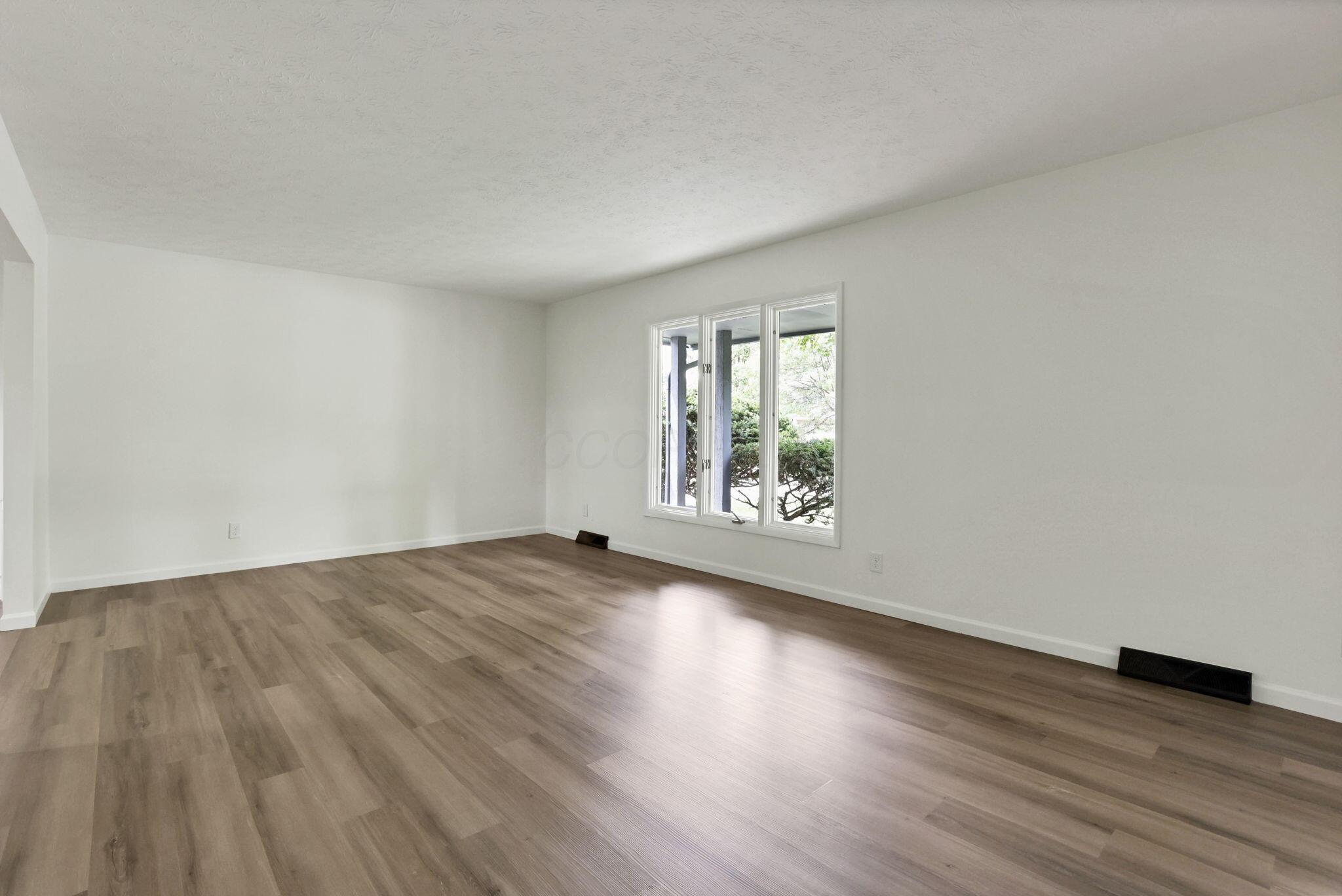 1883 Fairhaven Road Columbus, OH 43229 - Photo 12 of 79 Large Living Room as you walk in the home