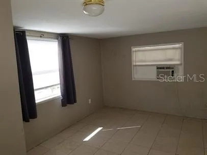 $890 | 317 East Tarpon Avenue, Unit 1, Tarpon Springs, FL 34689