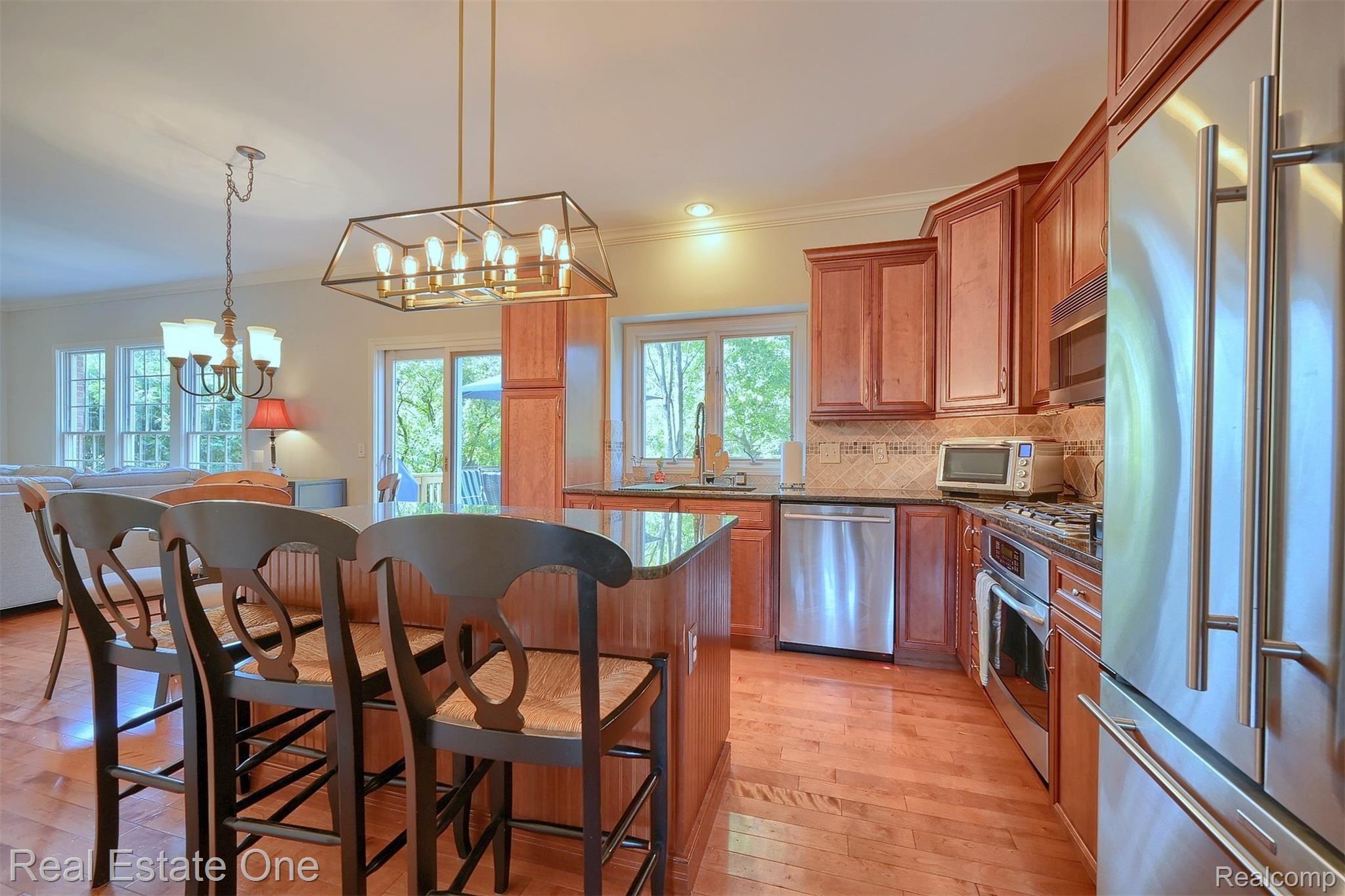 Fabulous Updated Kitchen!!
