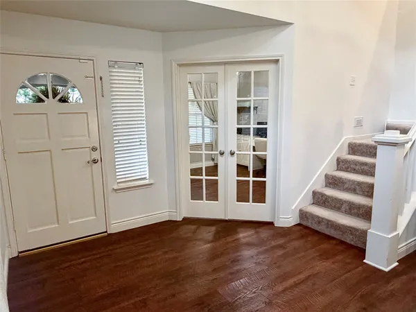 $560,000 | 19 East New Avery Place, The Woodlands, TX 77382