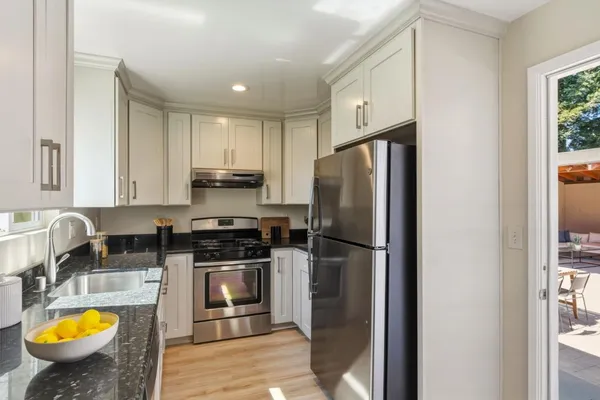 $1,150,000 | 470 Bell Street, East Palo Alto, CA 94303