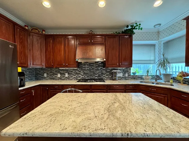 $2,300 | 9303 Bent Spur Lane, Houston, TX 77064