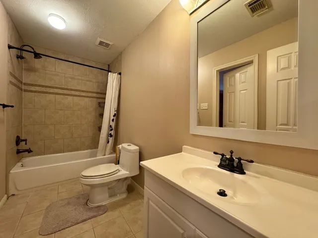 $2,300 | 9303 Bent Spur Lane, Houston, TX 77064