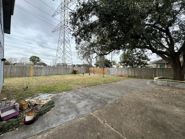$2,300 | 9303 Bent Spur Lane, Houston, TX 77064