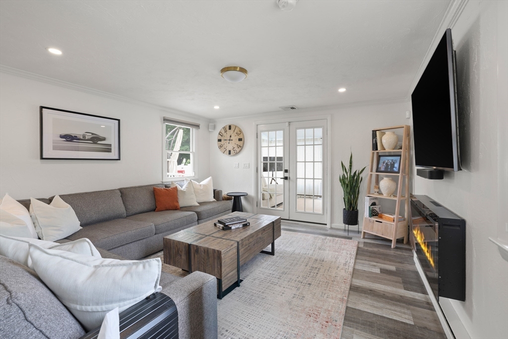 15 Riverside Court Norwood, MA 02062 - Photo 23 of 42