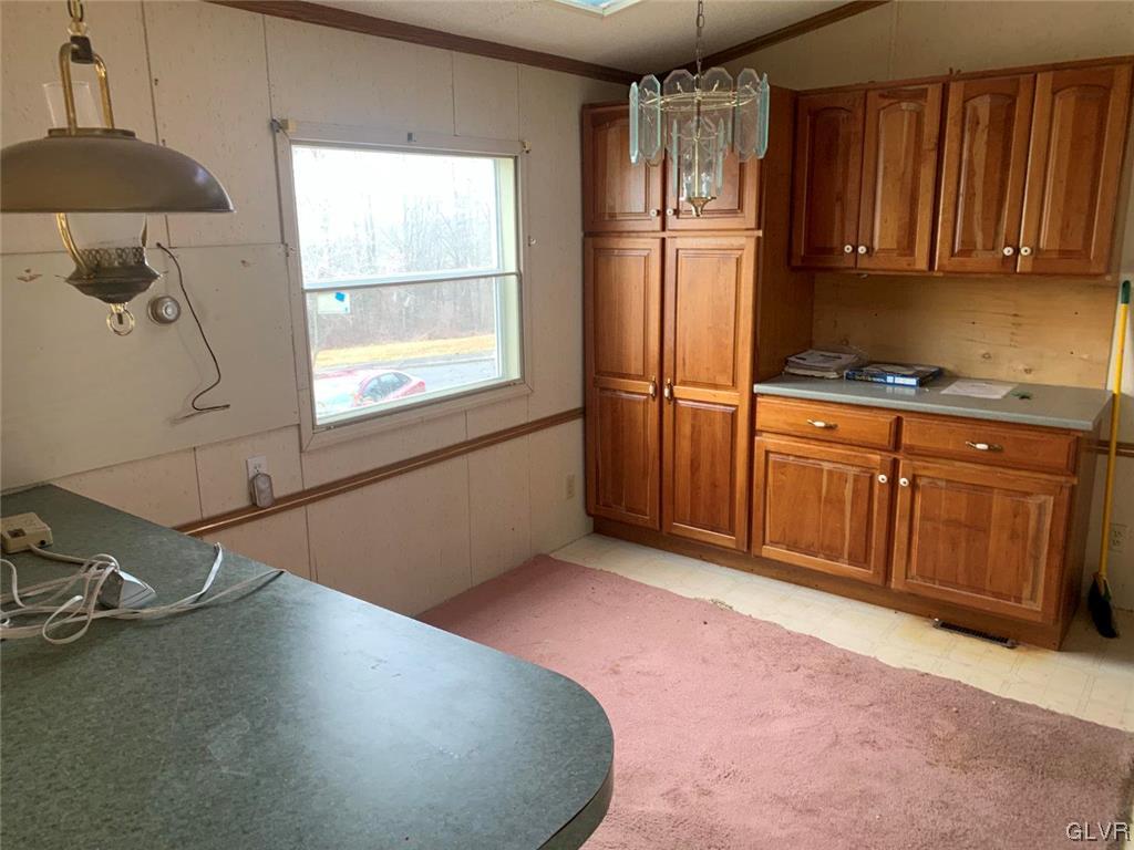 202 Molly Pitcher Road Mount Bethel, PA 18343 - Photo 7 of 13 Gallery Image 7