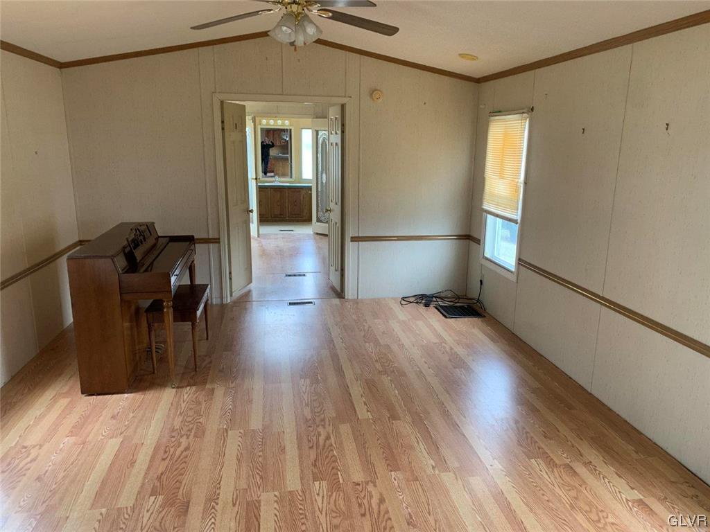 202 Molly Pitcher Road Mount Bethel, PA 18343 - Photo 10 of 13 Gallery Image 10