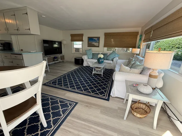 $1,700 | 2 Reed Avenue, Waterford, CT 06385