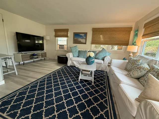 $1,700 | 2 Reed Avenue, Waterford, CT 06385