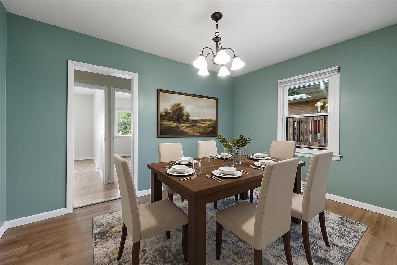 1607 Ridge Street Iowa City, IA 52240 - Photo 15 of 34 Dining Room_Virtually Staged