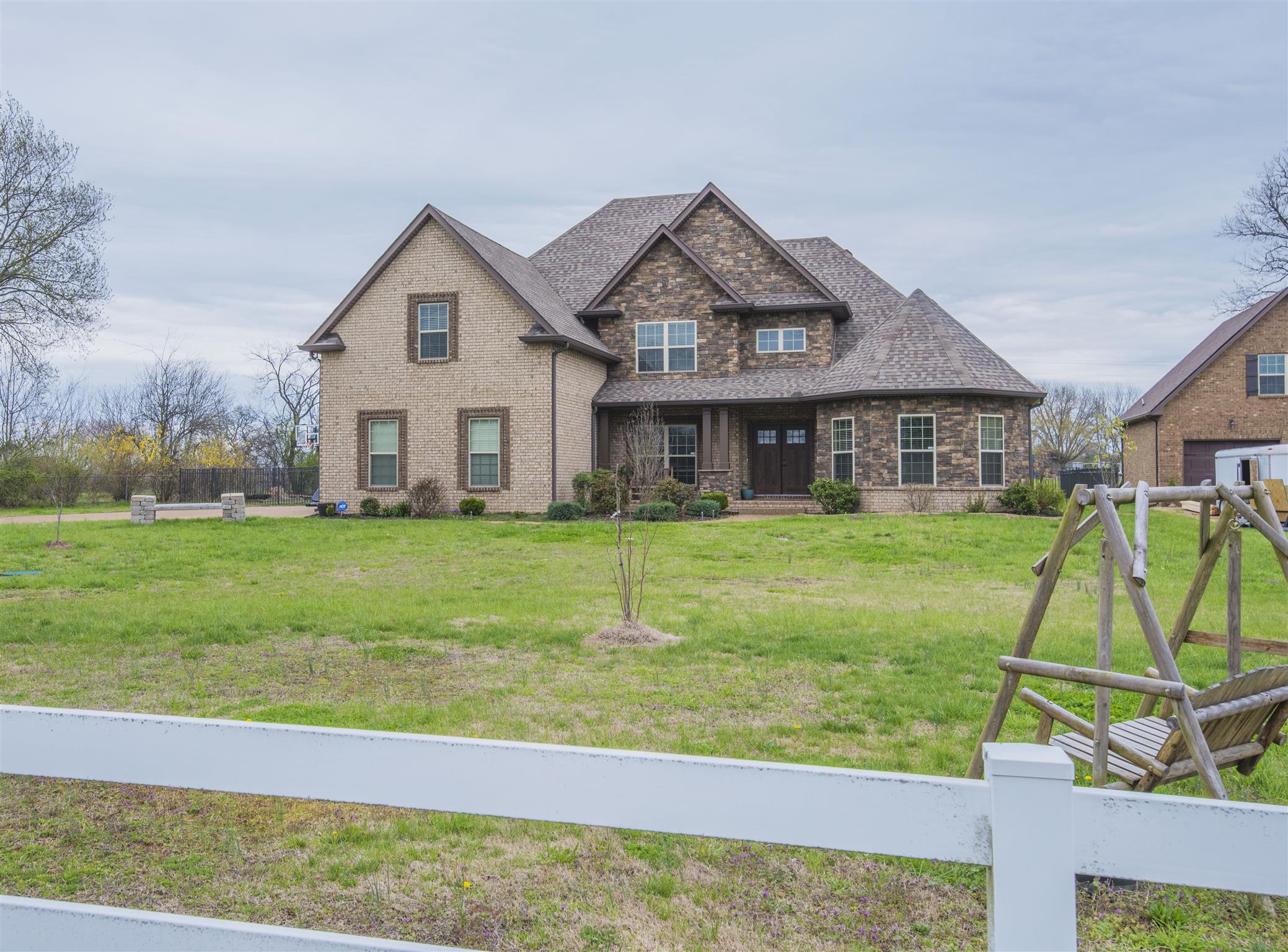 8160 Mona Road Murfreesboro, TN 37129 - Photo 28 of 29 Did I mention this home offers a white picket fence as well????