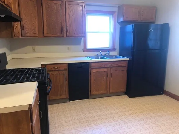 $2,900 | 68 Maverick Street, Unit 2, Chelsea, MA 02150