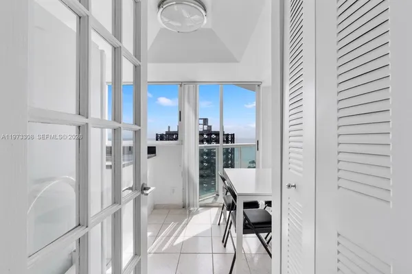 $5,300 | 3411 Indian Creek Drive, Unit LPH1401, Miami Beach, FL 33140