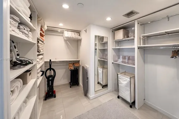 $5,300 | 3411 Indian Creek Drive, Unit LPH1401, Miami Beach, FL 33140