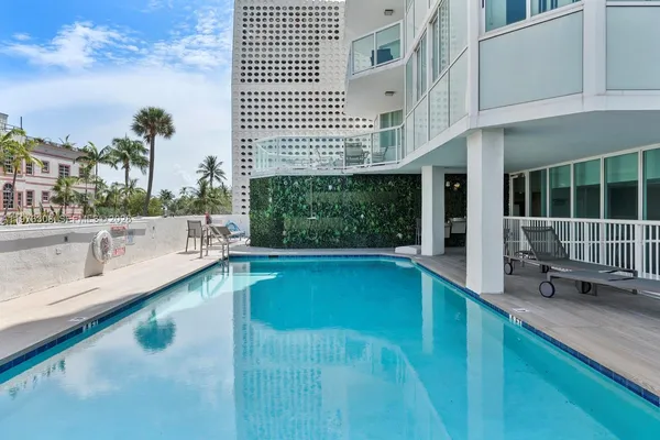 $5,300 | 3411 Indian Creek Drive, Unit LPH1401, Miami Beach, FL 33140