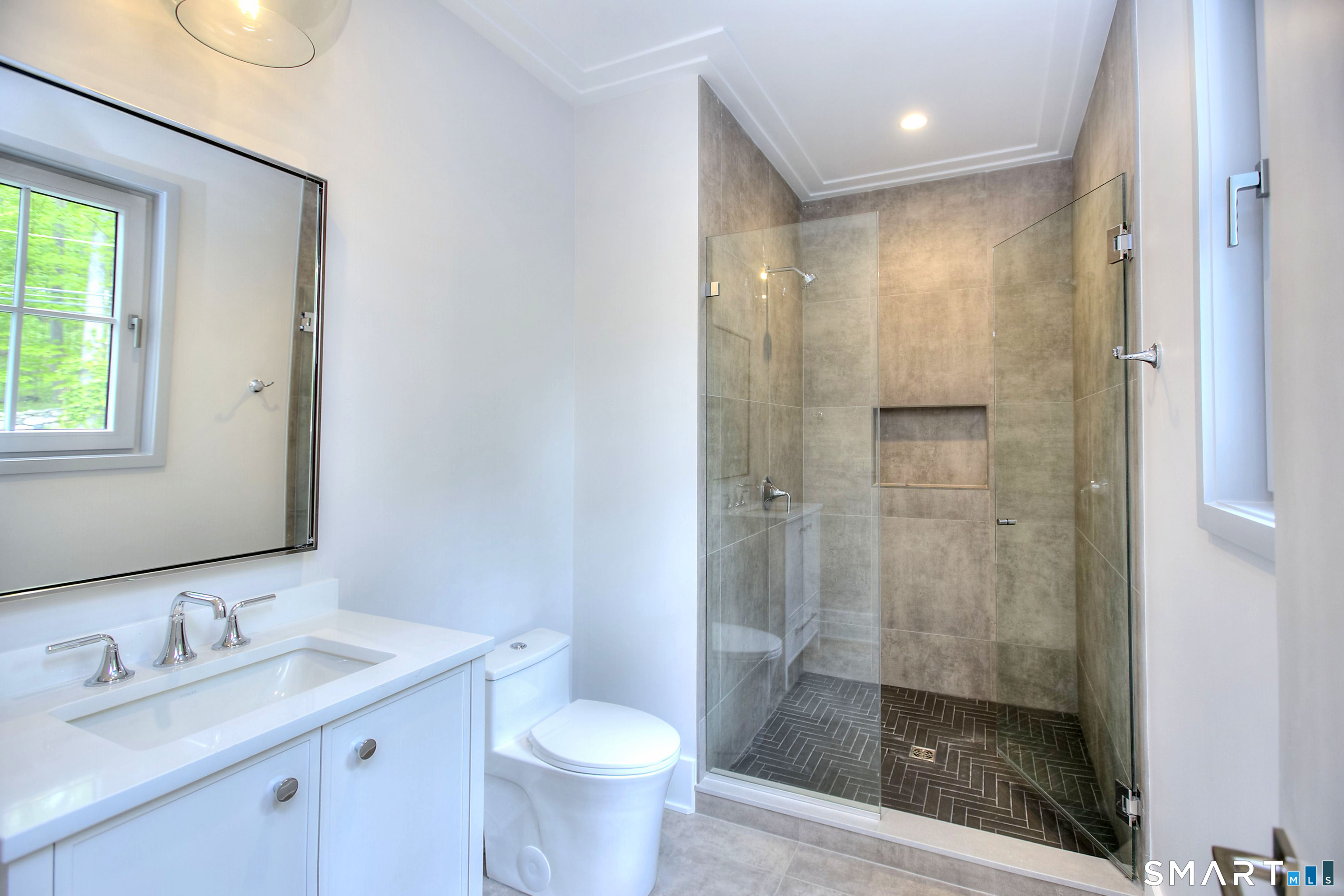 159 Easton Road Westport, CT 06880 - Photo 34 of 40 With full bath and walk in closet.