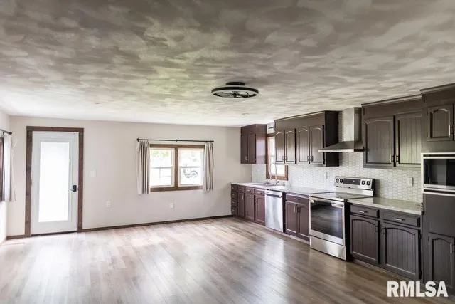 $169,000 | 614 East 8th Street, St. David, IL 61563