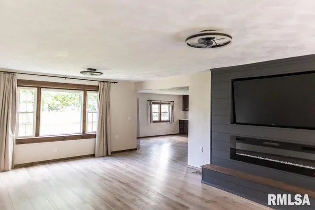 $169,000 | 614 East 8th Street, St. David, IL 61563