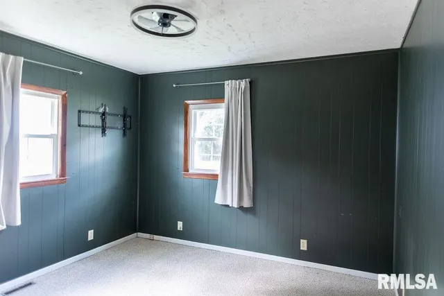 $169,000 | 614 East 8th Street, St. David, IL 61563