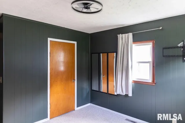 $169,000 | 614 East 8th Street, St. David, IL 61563